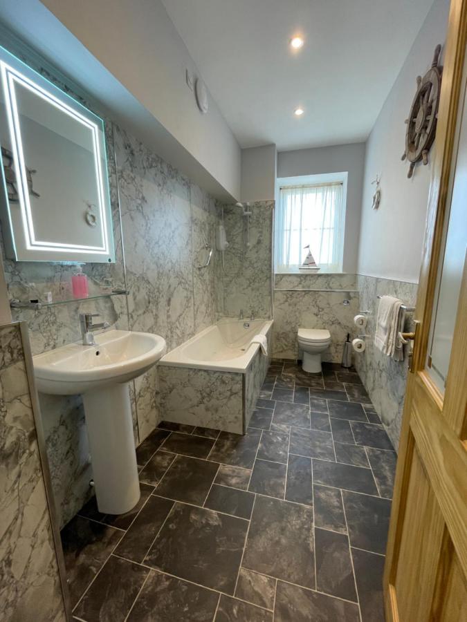Chandlers BnB Seahouses Eksteriør billede